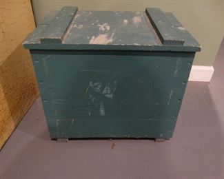 Roberts Dairy Crate