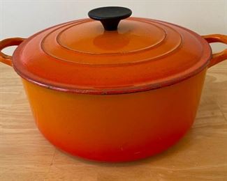 Le Creuset 4.5 Quart Dutch Oven
Lot #: 4