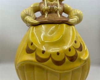 Vintage Redwing Dutch Girl Cookie Jar
Lot #: 11