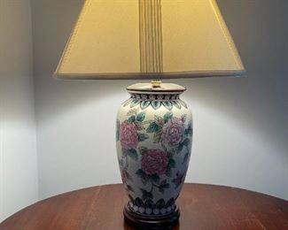 Ceramic Table Lamp With Peony Motif On Wooden Base
Lot #: 43