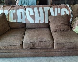 LAZY BOY DARK BROWN SLEEPER SOFA IN GREAT CONDITION! HARDLY EVER PULLED OUT AS A BED.