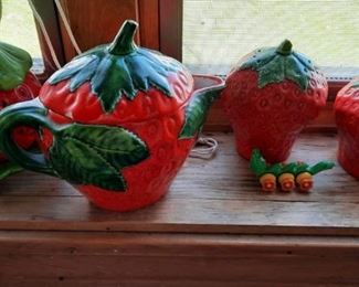 MORE STRAWBERRY COLLECTION