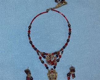 Fashion jewelry necklace and earring set