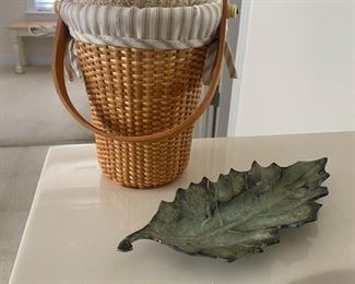 Baskets, pictures, lamps and other decor