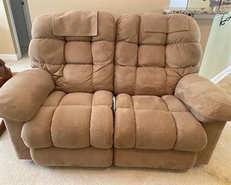 Recline in comfort in this La-Z-Boy love seat.