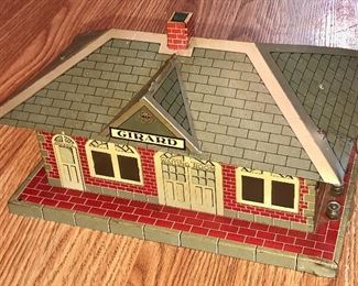 Girard metal Marx train depot