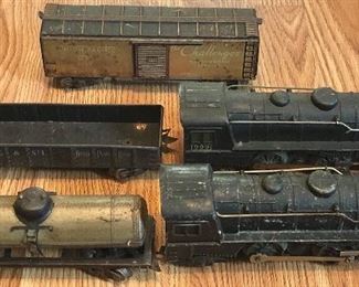 Pre war Marx train engine & Cars