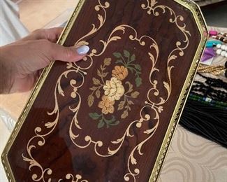 Italian wanut laquer parfum try