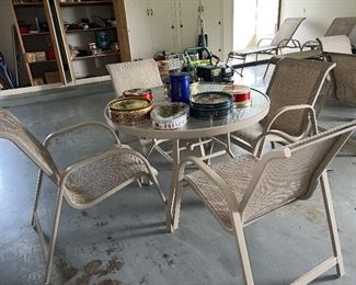 Five piece patio set $185 excellent condition, yes there are two of these