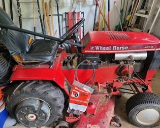 Wheel Horse lawn tractor