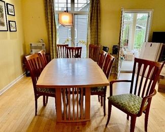 Skovby Danish Modern Dining Room Table and 8 chairs. Table has 2 self storing leaves