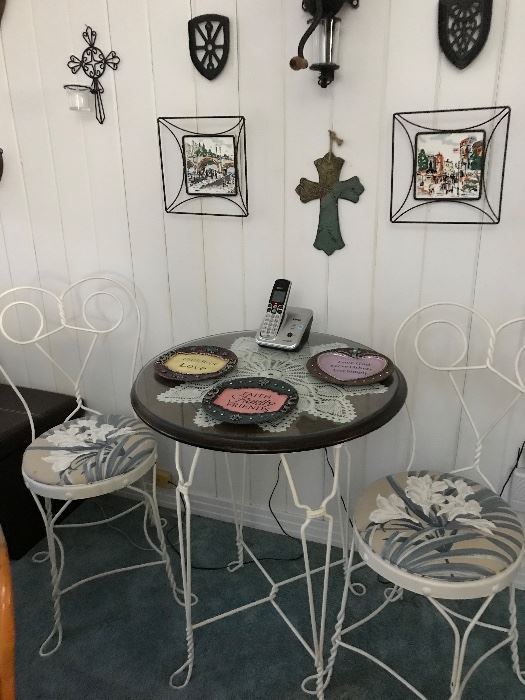 Cedars Antiques & More Estate Sale in Florence, AL starts on 6/2/2022