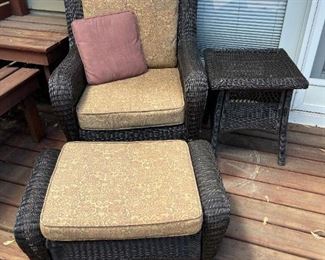 Outdoor Wicker Style Furniture