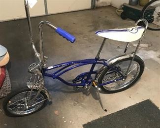 Schwinn banana seat bike--reproduction