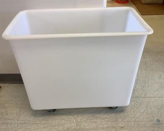 One Cambro white plastic food storage bins on castor wheels, Model # IB36, H 27.5"x W 15"x D 29.5, used condition.
