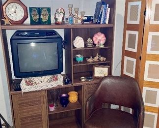 Wood entertainment center, television, Mid century kitchen table and chairs