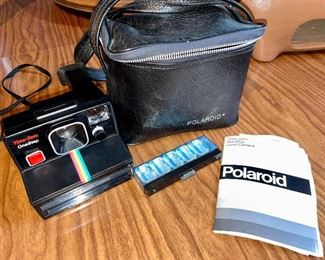 One step Polaroid camera with case