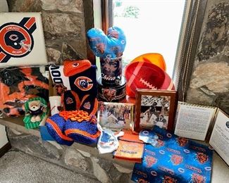 Chicago Bears collectibles, blankets, clothing, table runners, hats, towels, seat cushion, blanket