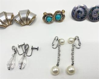 5 Vintage Earrings, Clip-Ons & Screw-Ons, Spiral Is Sterling From Mexico
Lot #: 78