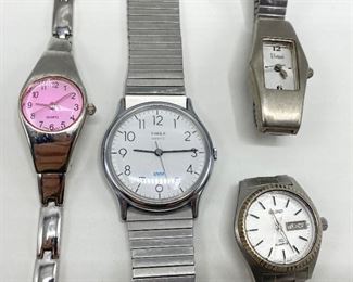 4 Vintage Watches By Vivani, Seiko, Timex & Quartz
Lot #: 39