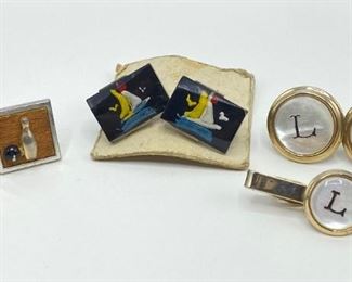 3 Vintage Cufflinks & 1 Tie Clip, Boats Appear Unused
Lot #: 32