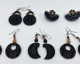 4 Hand Made Ceramic Earrings & 1 Vintage Clip-on Pair
Lot #: 79