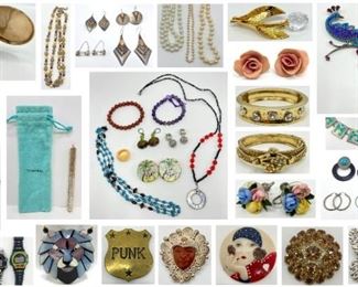 https://www.auctionninja.com/clearinghouseestatesales/sales/details/vintage-jewelry-small-treasures-shipping-or-manhattan-pick-up-8292.html
