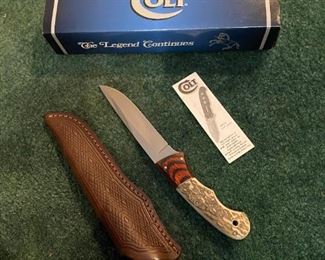 Colt SM Stag Wood Hunter With Sheath