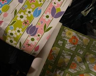 Mary Tyler Moore had the same wallpaper in her kitchen. 