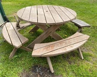 4 3 Round Wooden Picnic Table With Benches