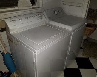 Washer Dryer Set (Very good condition)
