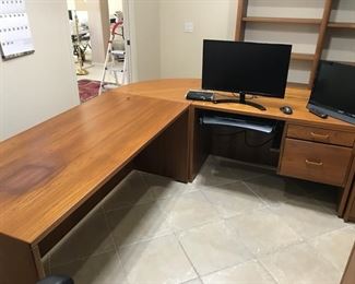 Copenhagen large L shaped desk unit. Provides a great office workspace
