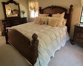 King size bedroom suite