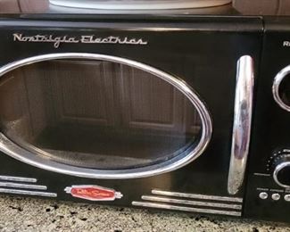 Retro style microwave