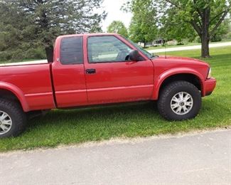 2002, original owner, 132,00 miles, title ready, tail gate needs pliers to open, some rust, asking $5,500 or best offer. The son traded this truck for his dads truck that was part of the estate. Offers will be accepted taken thru the part 2 of tool sale if not sold for full price. 