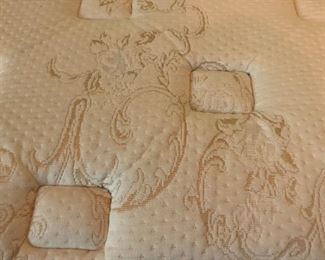 Detail on the mattress