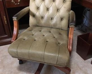 Leather executive chair with 5star wood base