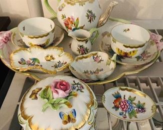 Herend Queen Victoria porcelain, 24 Karat gold rimmed
