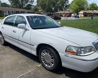 2009 Lincoln Continental - 48,000 original miles - leather interior $8200