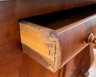 Detail of the dovetail