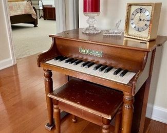 Childs piano, vintage