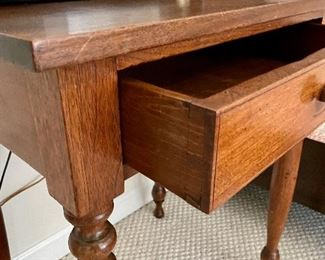 Side table dovetail