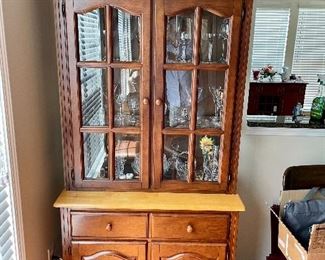 Country cabinet for trinkets and dishes