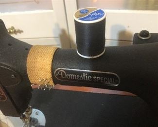 close up pf the sewing machine