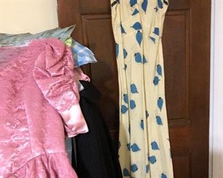 fabulous vintage dress sooo tiny