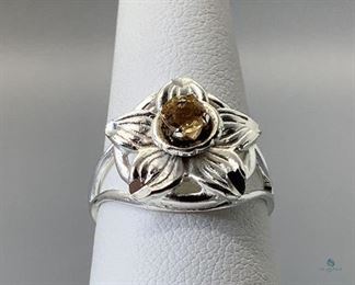Silver gemstone Flower design ring, Size 6.5, 3.2gtw