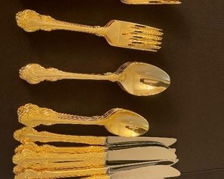 Cambridge Stainless 8 pc Gold Silverware