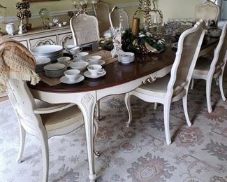Drexel French Provincial dining Table with Chairs