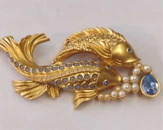 Vintage Elizabeth Taylor Brooch for Avon