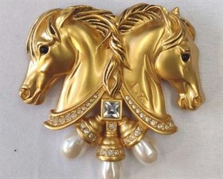 Vintage Elizabeth Taylor Brooch for Avon